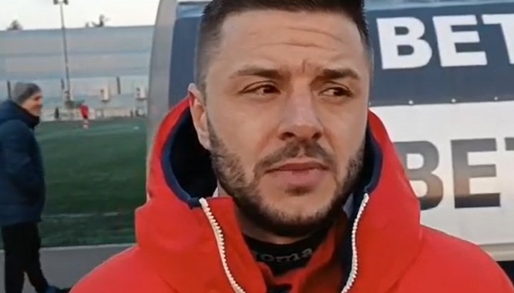 Левият полузащитник ще помага на клуба да избегне изпадането от Трета лига