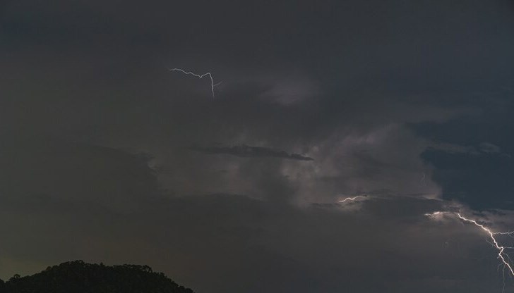 Очаква се бурите да са на места, в Южна България Очаква се бурите да са на места, в Южна България