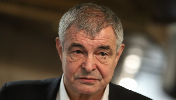 Политиците спорят за глупости, казва бившият кмет на София и служебен премиер