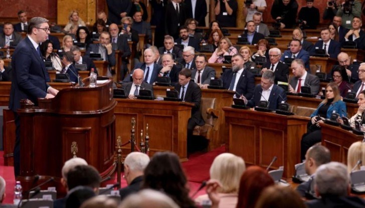 Сблъсъците между управляващи и опозиция станаха заради позицията на Александър Вучич за Косово Сблъсъците между управляващи и опозиция станаха заради позицията на Александър Вучич за Косово