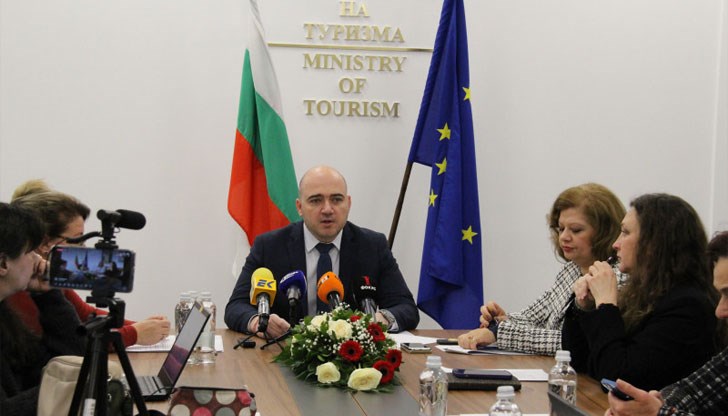 Започват засилени съвместни проверки на КЗП, МВР и НАП в страната и по границите Започват засилени съвместни проверки на КЗП, МВР и НАП в страната и по границите