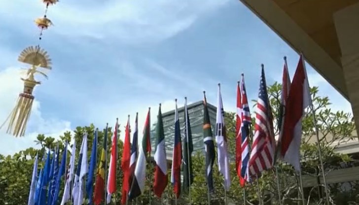 Срещата се състоя в Бенгалуру, Индия Срещата се състоя в Бенгалуру, Индия