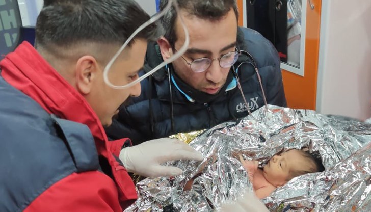 33-годишната Некла Камуз казва, че дължи живота си на своето дете Ягиз