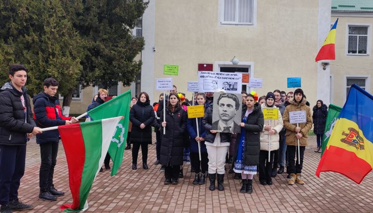 Община Русе ще предложи на Общинския съвет да гласува изпращане на финансова подкрепа към българската общност с дарение от 5000 лева Община Русе ще предложи на Общинския съвет да гласува изпращане на финансова подкрепа към българската общност с дарение от 5000 лева