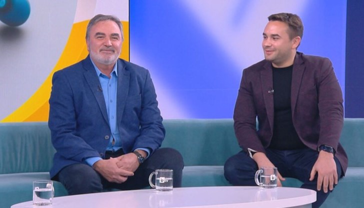 Баща и син бяха обявени за "лекар на годината" и "най-обичан лекар" за 2021