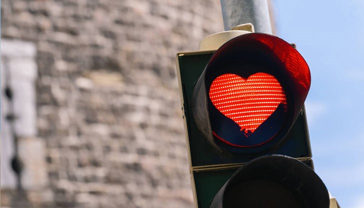 Даваме повод на хората да се усмихнат за Деня на влюбените, казаха от общината