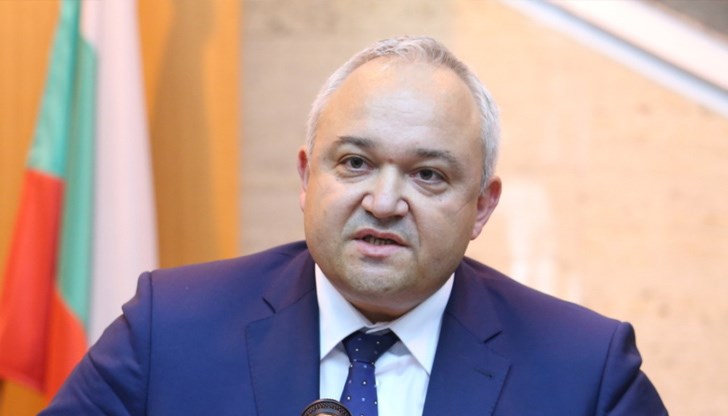 МВР се опитва да проследи парите и лицата от криминалния контингент, които ги разнасят на гласоподавателите, каза Иван Демерджиев