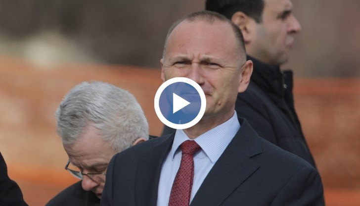 "Става въпрос за стари неустойки", заяви енергийният министър Росен Христов