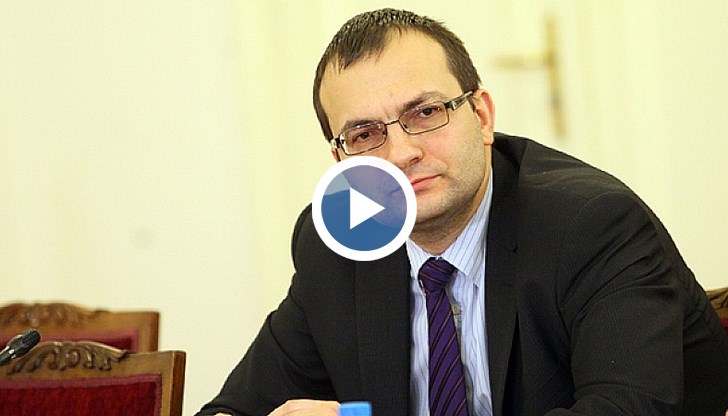 Депутатът от ДБ призна за различия с "Продължаваме промяната", с които ще се явят заедно на изборите