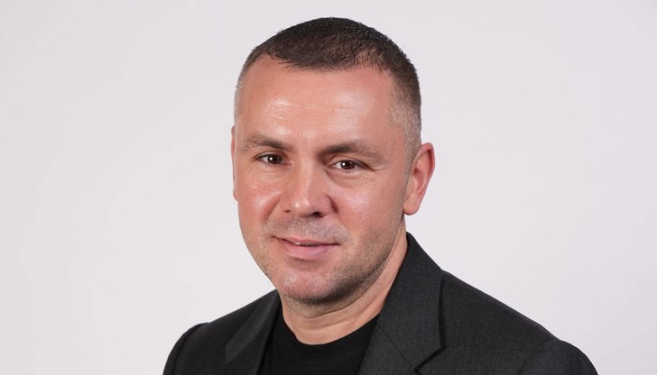 Класически номер на Мръсната машина - фирма за организиране на събития саботира конкурса за въздушните линейки, написа бившият депутат Класически номер на Мръсната машина - фирма за организиране на събития саботира конкурса за въздушните линейки, написа бившият депутат