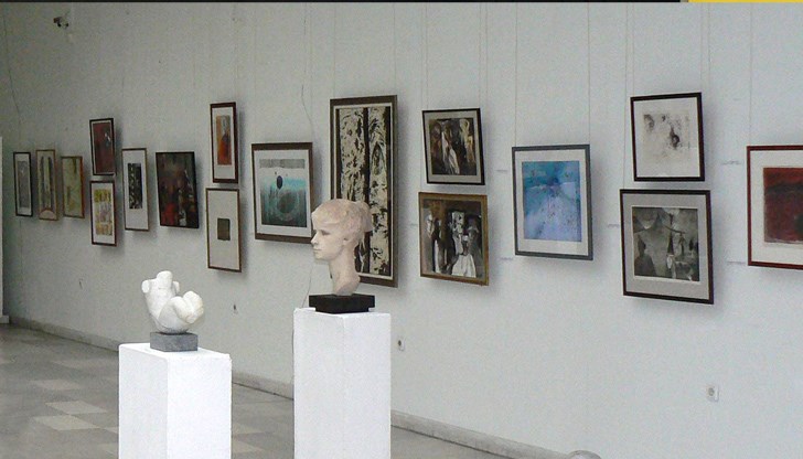 Изложбата може да бъде видяна в Художествената галерия в Русе до 10 март