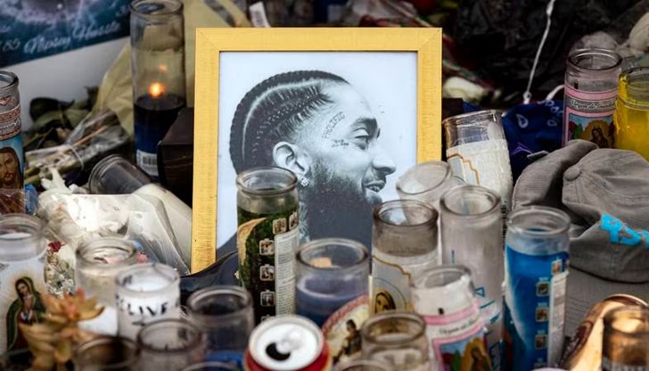 Изпълнителят бе удостоен посмъртно с две награди "Грами"