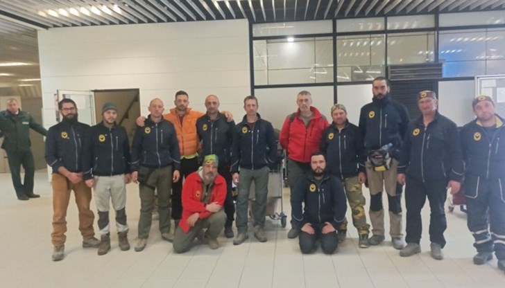 Спасителите посочиха, че са си дошли без "Спартан" и изцяло благодарение на Националната асоциация на доброволците в България