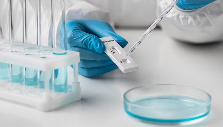 Активните случаи в страната към момента са 2618