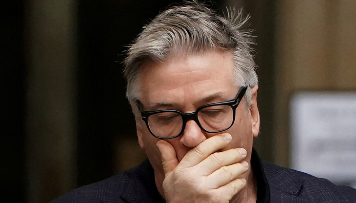 Искът е от внесен от трима членове на снимачния екип,