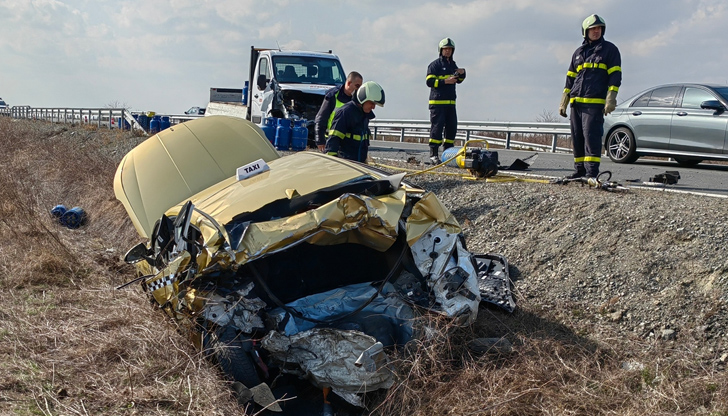 Мъжът е починал на мястоТежка катастрофа стана преди около час