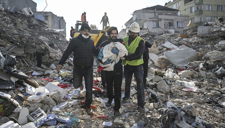 Дали това е малкият Мурат - синът на Айлин от