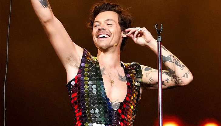 Изпълнителят получи наградите във всички четири категории, за които беше