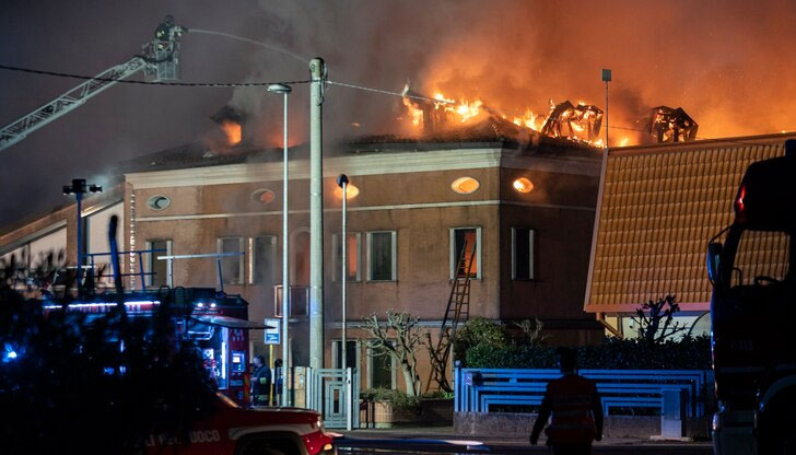 Спасиха жена от пламъците Голям пожар горя тази нощ в
