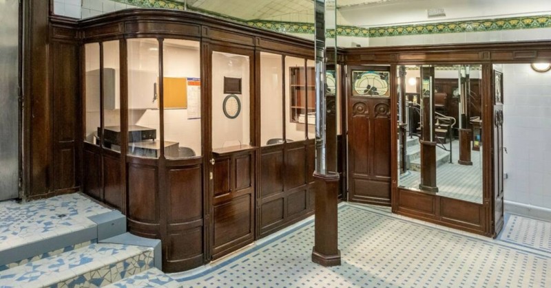 Lavatory de la Madeleine в Париж е тоалетна от епохата