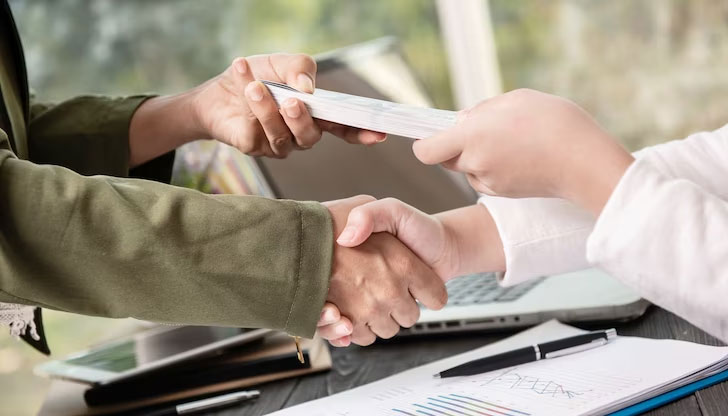 300 милиона лева от кредитите попадат в графата необслужвани2022-ра година