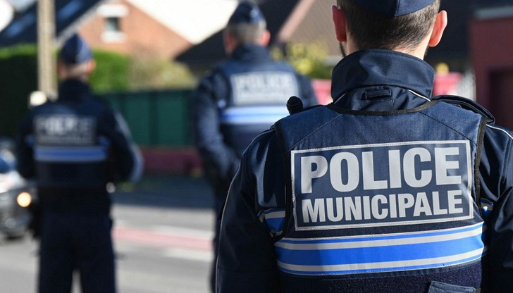 Ученикът е намушкал с нож учител по време на часУченик