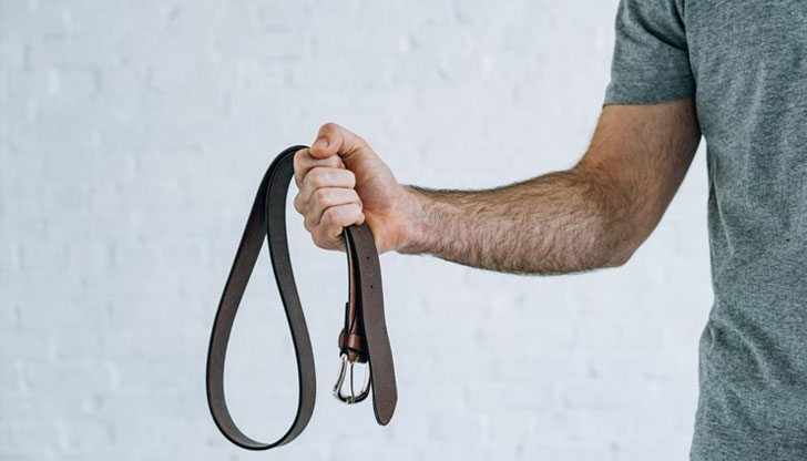 Обвиняемият е осъждан три пъти за престъпления против личносттаРайонният съд