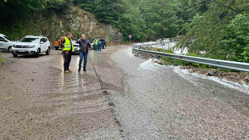 Три деца са били леко ранениТри деца на една, 11