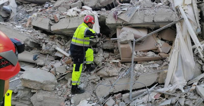 Почти е невъзможно да се открият оцелели, каза Стефан Георгиев“Нашият