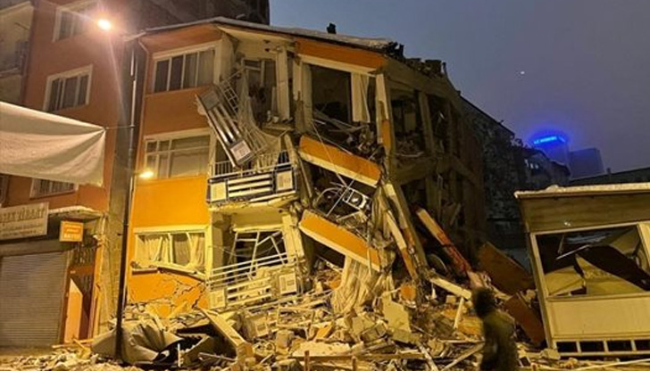 Спасителните операции продължаватБроят на жертвите в Турция и Сирия надхвърли