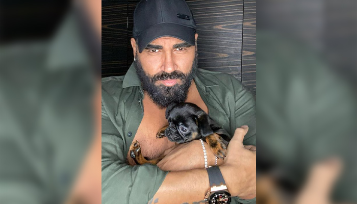 Певецът съобщи новината в профила си в ИнстаграмНека ви представя