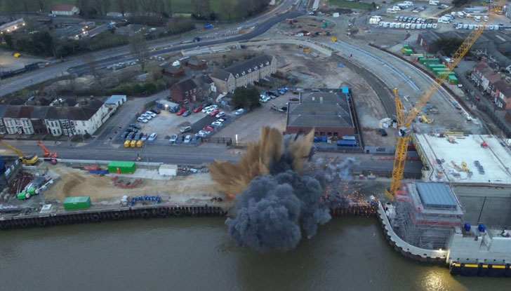 Инцидентът се случва по време на обезопасяването ѝ от сапьориБомба