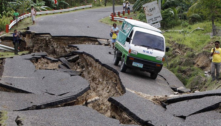 Взривовете провокират тектонична дейност, смятат експертиПрез 1996 г. ООН предлага