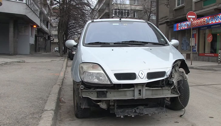 Единият не е спрял на знак Стоп, а другият е