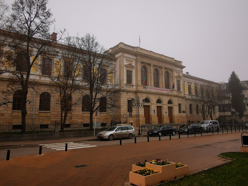 Очакванията са приемът през новата учебна година да бъде в