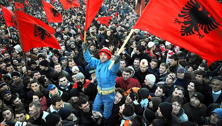 Напрежението със Сърбия продължава, тъй като Белград отказва да признае