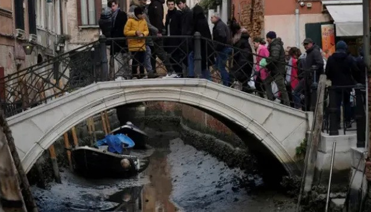 Невъзможно е за гондоли, водни таксита и линейки да се