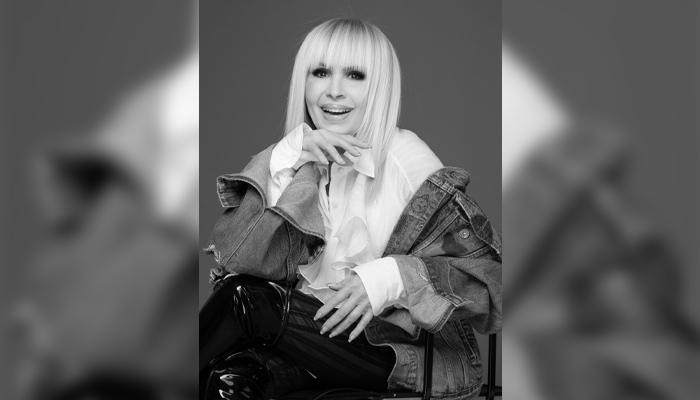 Лили Иванова ще изнесе 15 концерта в тринадесет града в