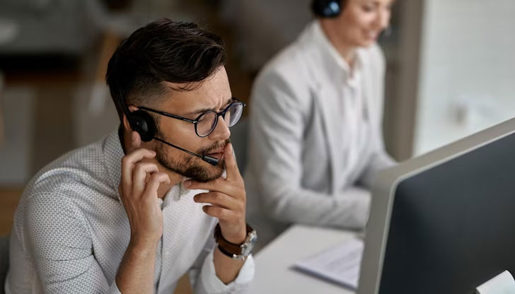 До момента германската прокуратура е издала заповеди за 16 младежи,