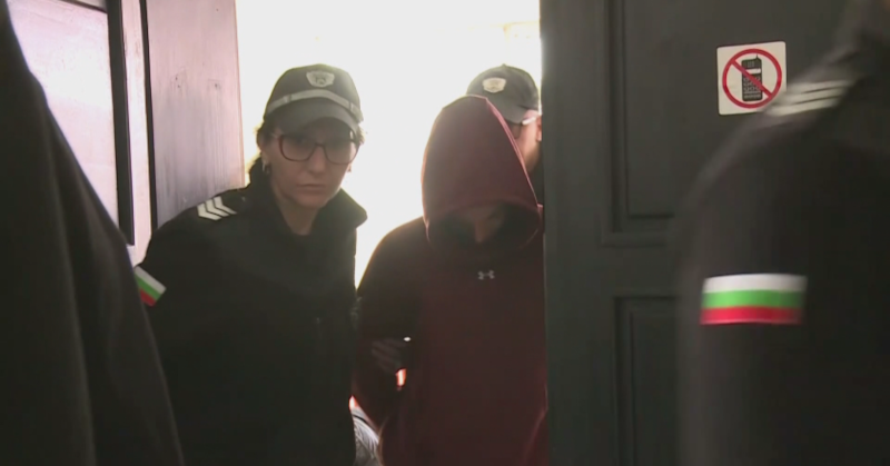 Бившият мъж на полицайката е направил опит да осуети проверката25-годишната