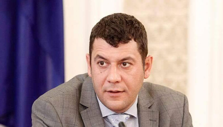 Иронията е, че квинтесенцията на Хъшове“ е идеята за свобода