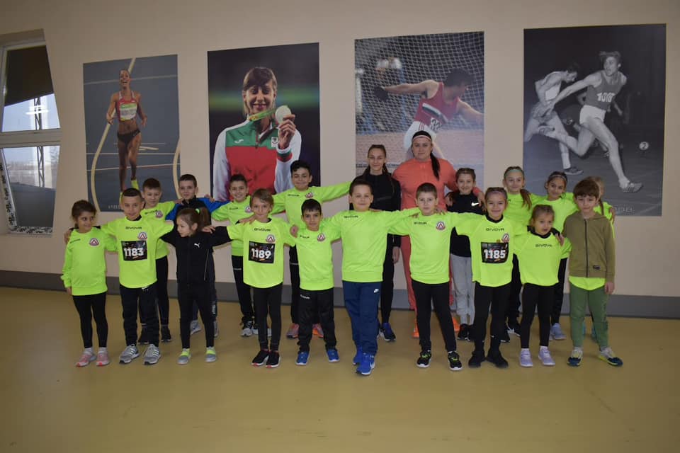 Възпитаниците на Лора Атанасова се завърнаха в Русе с шест