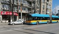 Тролей потроши две коли в София