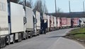 Шофьори на Дунав мост се оплакват, че мигранти влизат тайно в камионите им