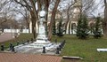 Поругаха паметника на граф Игнатиев във Варна