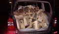 Задържаха джип с незаконна дървесина край Своге