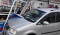 Автомобил се вряза в магазин във Варна