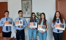 Ученици от МГ „Баба Тонка“ се представиха отлично на Европейската олимпиада по статистика