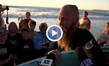 Австралиец подобри рекорда за най-дълго каране на сърф