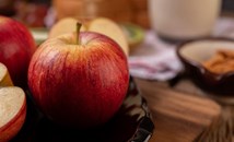 Неделен сладкиш: Тарт с ябълки, карамел и бренди